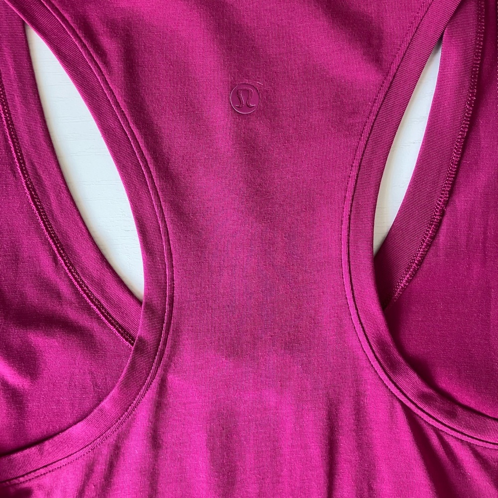 Lululemon Love Tanks (Bundle of 2) Size 4 - Picture 6 of 8